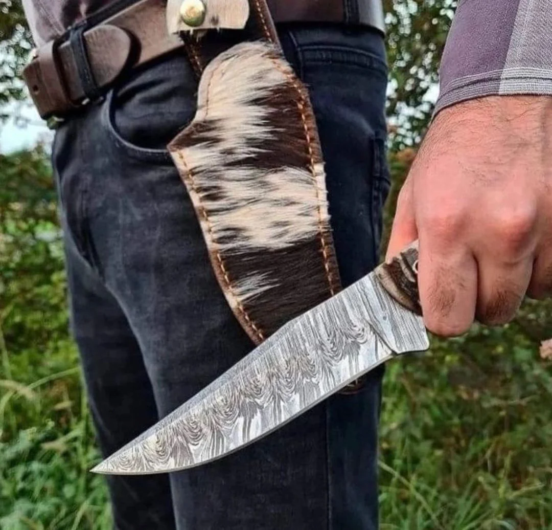 Custom Handmade Damascus Steel Hunting Knife - Image 2