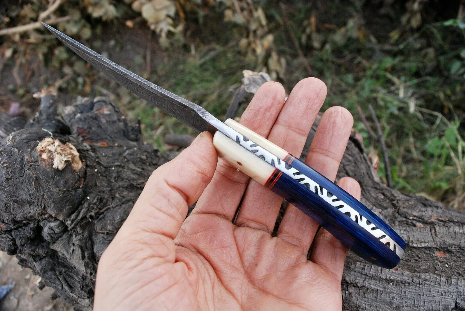 Custom Handmade Damascus Steel Hunting Knife - Image 3