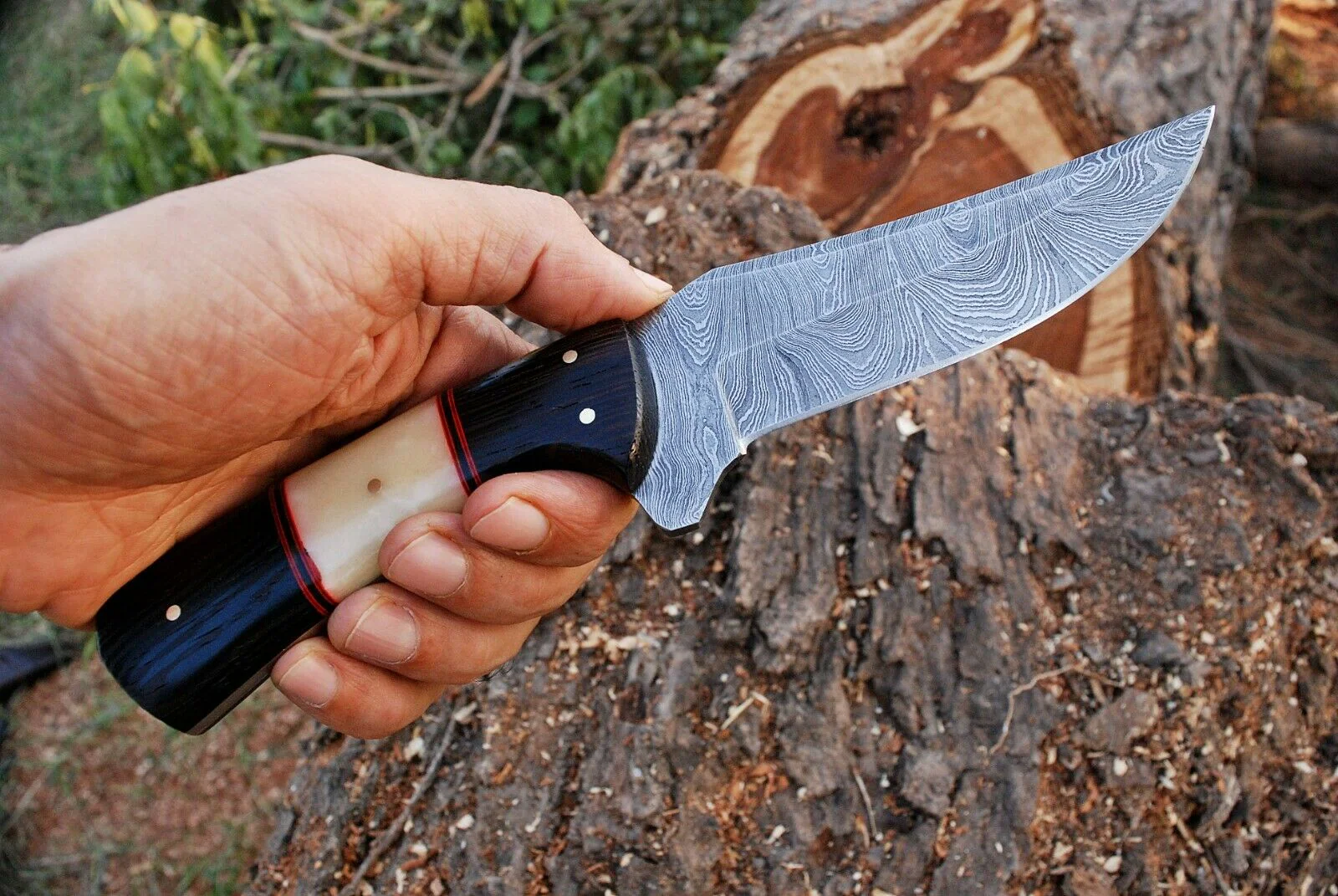 Custom Handmade Damascus Steel Hunting Knife - Image 3