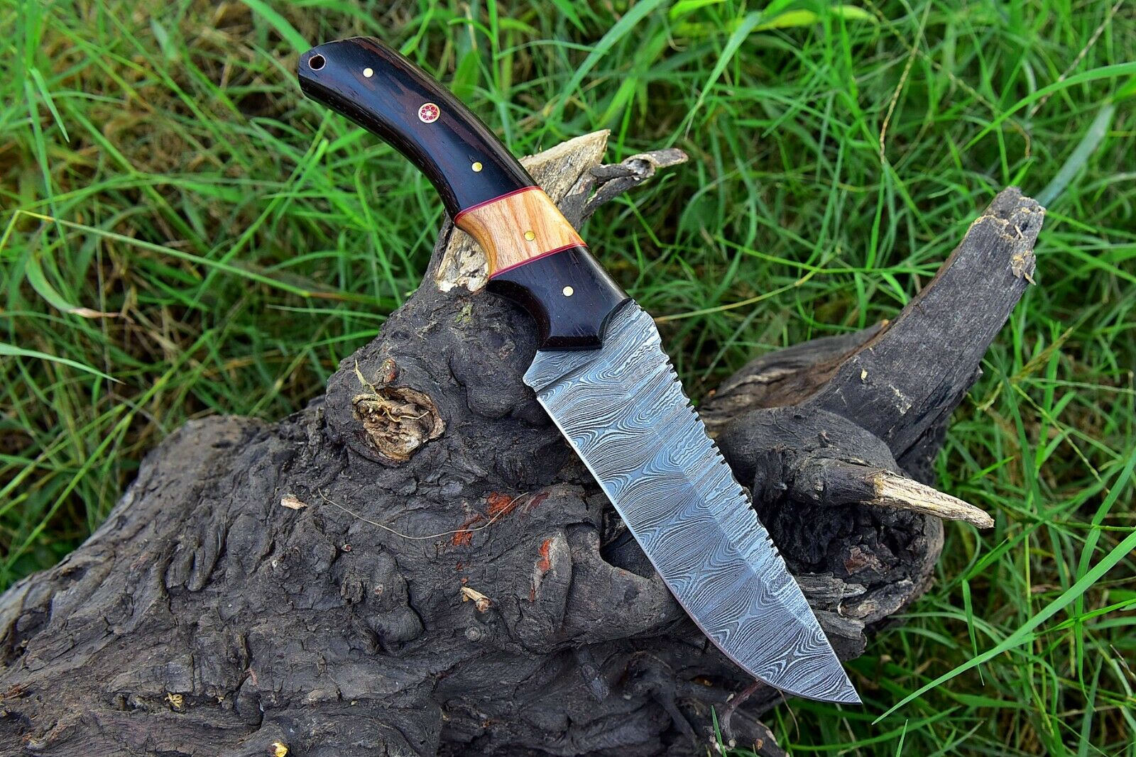 Custom Handmade Damascus Steel Hunting Knife - Image 4