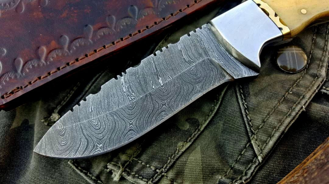 Custom Handmade Damascus Steel Hunting Skinning Camping Knife - Image 2