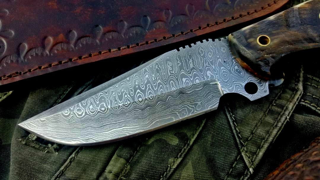 Custom Handmade Damascus Steel Hunting Skinning Camping Knife - Image 2