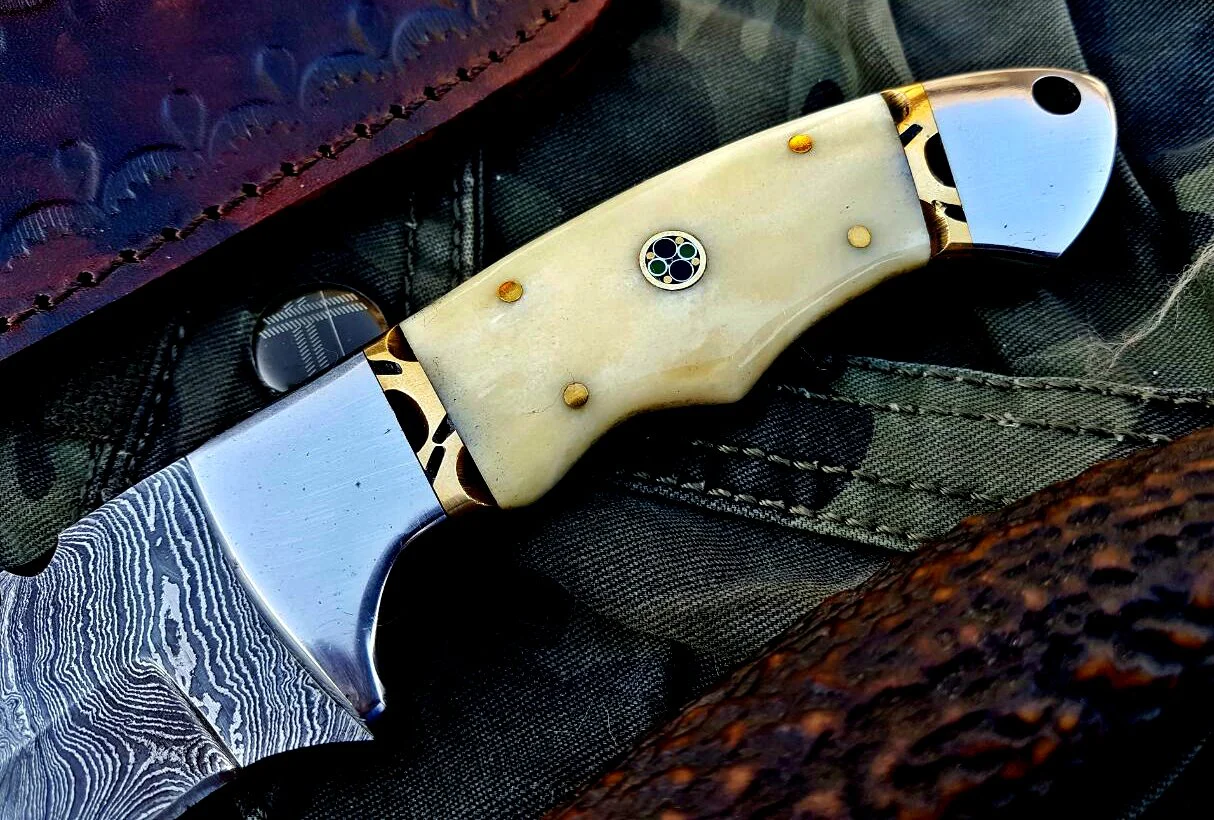 Custom Handmade Damascus Steel Hunting Skinning Camping Knife - Image 3
