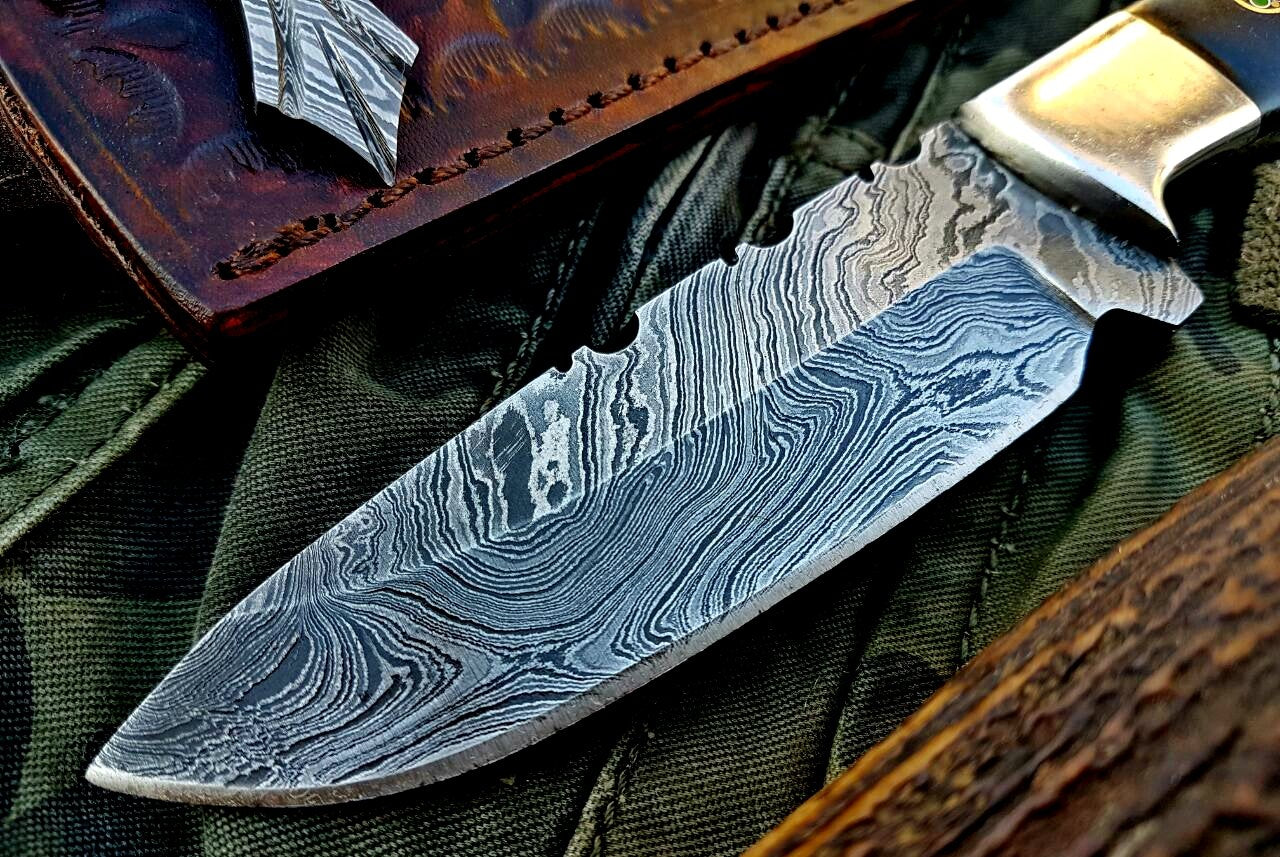 Custom Handmade Damascus Steel Hunting Skinning Camping Knife - Image 2