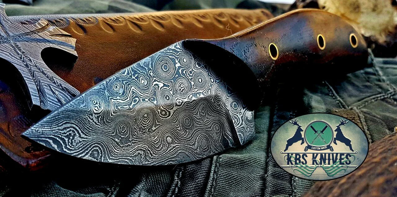 Custom Handmade Damascus Steel Hunting Skinning Knife - Image 4