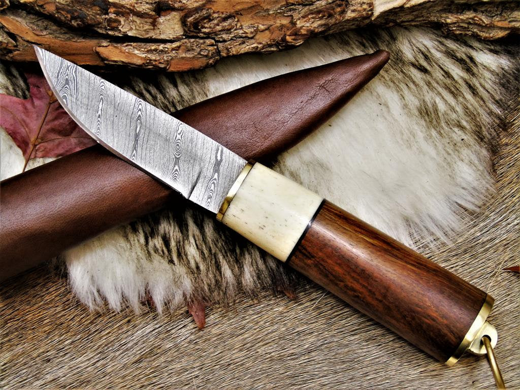 Custom Handmade Damascus Steel Hunting Skinning Knife - Image 2