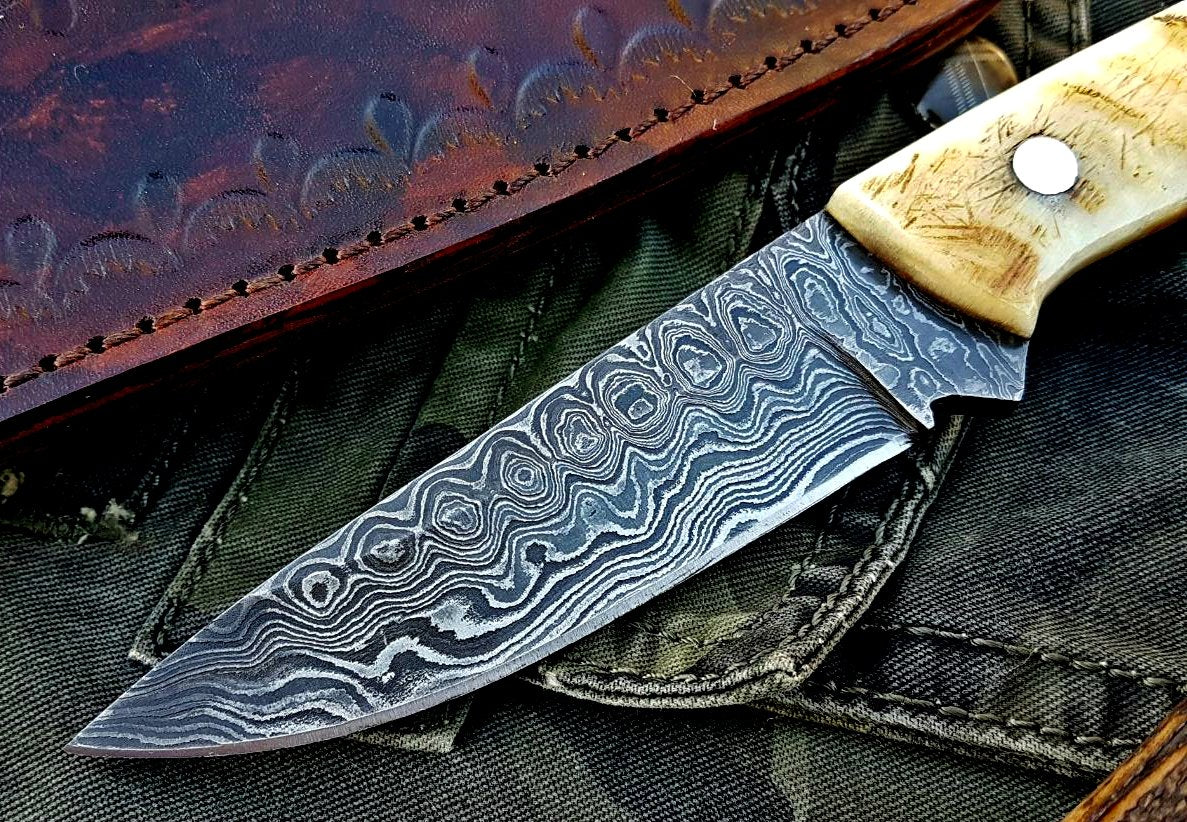 Custom Handmade Damascus Steel Hunting Skinning Knife - Image 2