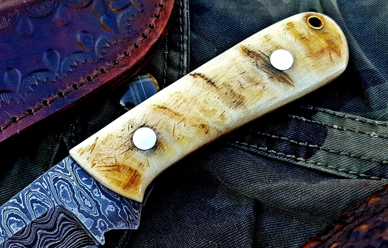Custom Handmade Damascus Steel Hunting Skinning Knife - Image 3