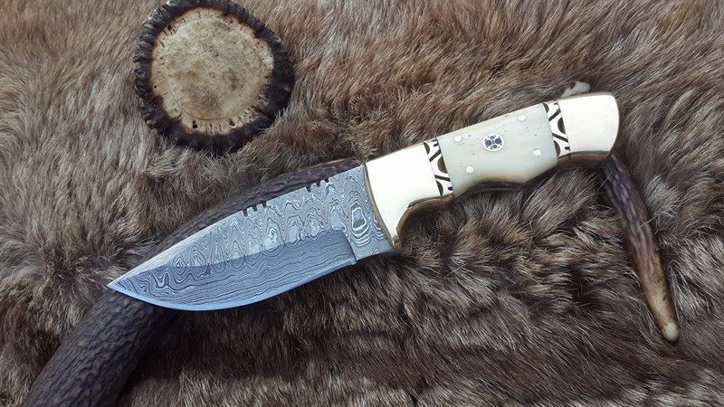 Custom Handmade Damascus Steel Hunting/Skinning Knife - Image 3