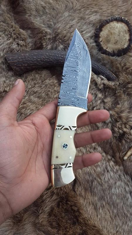 Custom Handmade Damascus Steel Hunting/Skinning Knife - Image 4