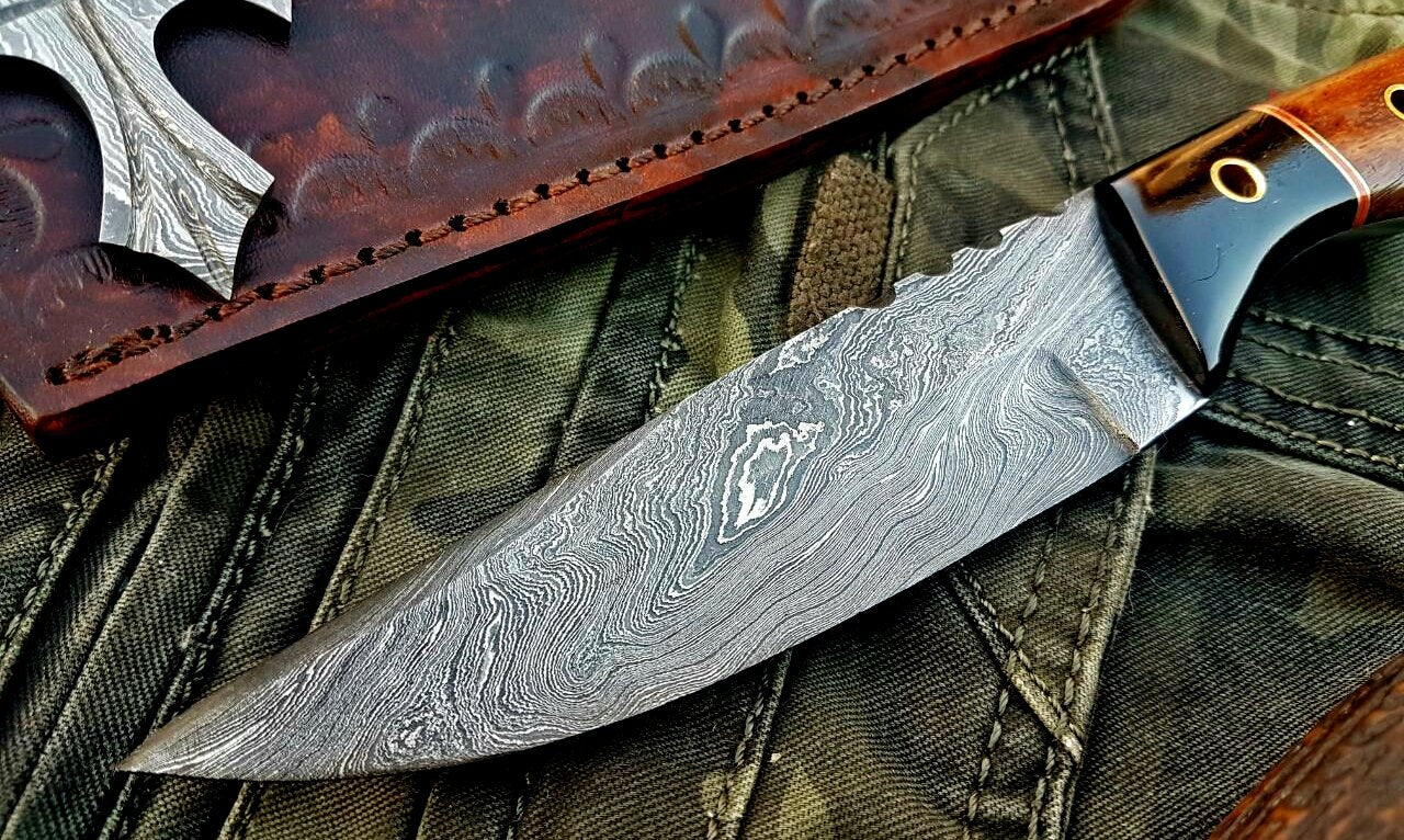 Custom Handmade Damascus Steel Hunting Skinning Knife - Image 2