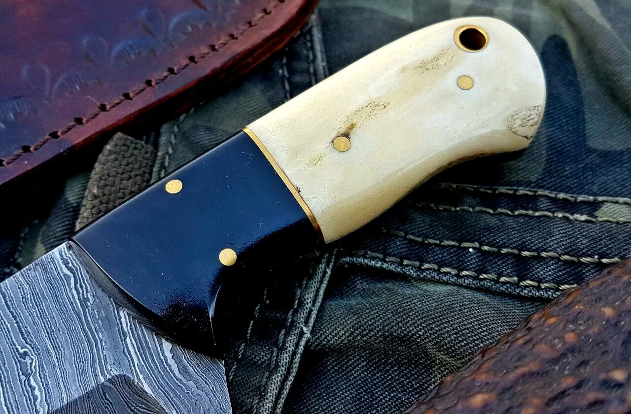 Custom Handmade Damascus Steel Skinner Knife - Image 4