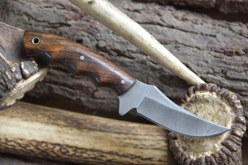 Custom Handmade Damascus Steel Skinner Knife - Image 2