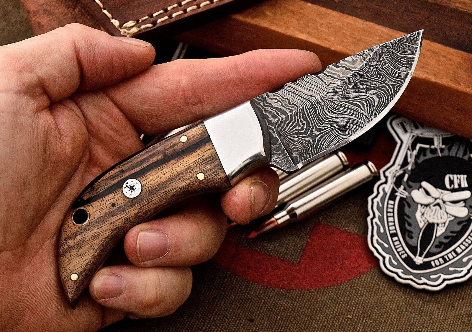 Custom Handmade Damascus Steel Skinning/Camping/Hunting Knife - Image 2