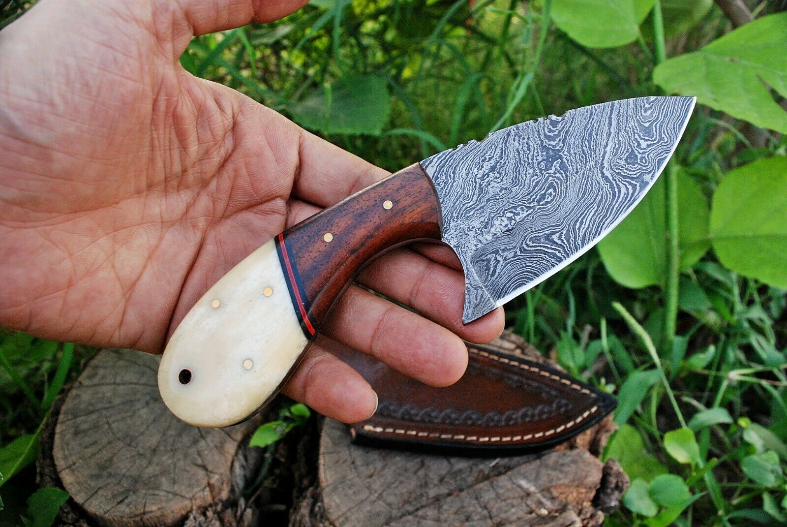 Custom Handmade Damascus Steel Skinning Knife - Image 3