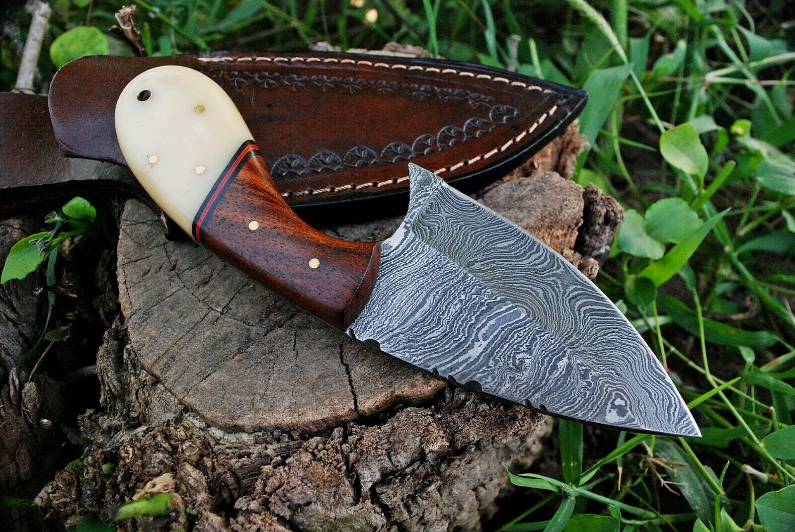 Custom Handmade Damascus Steel Skinning Knife - Image 4
