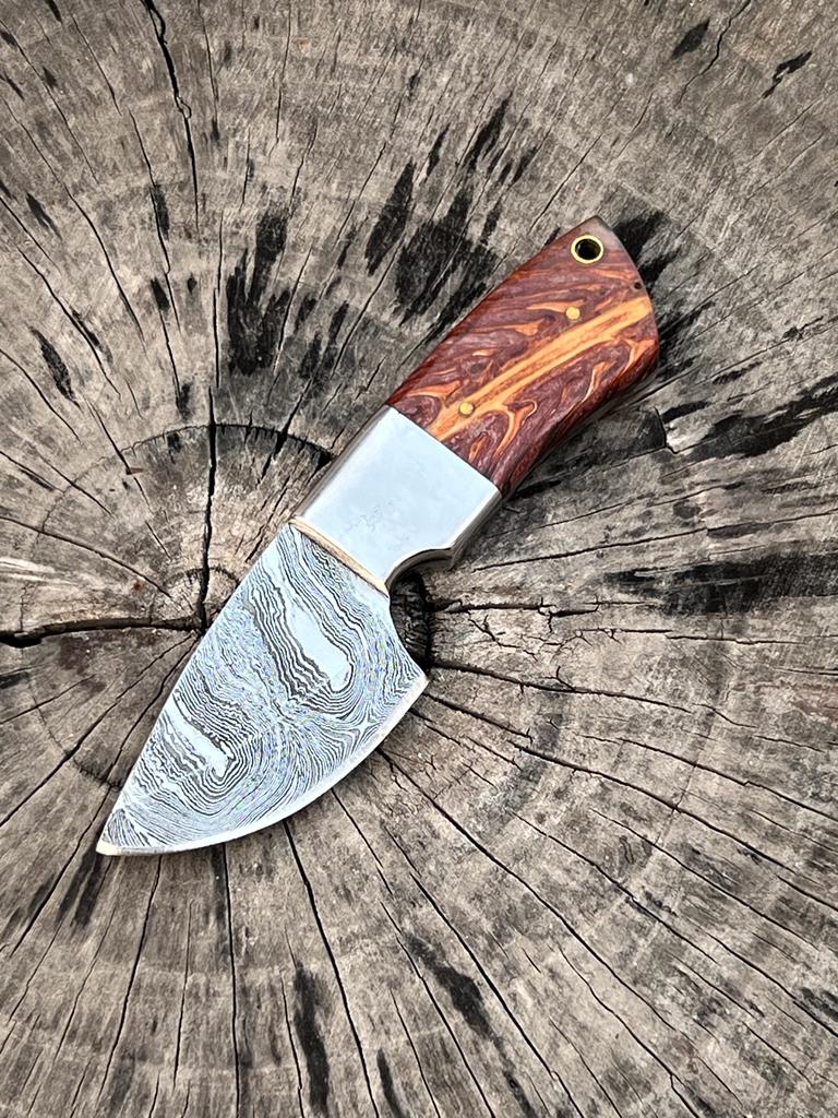 Custom Handmade Damascus Steel Skinning Knife - Image 3