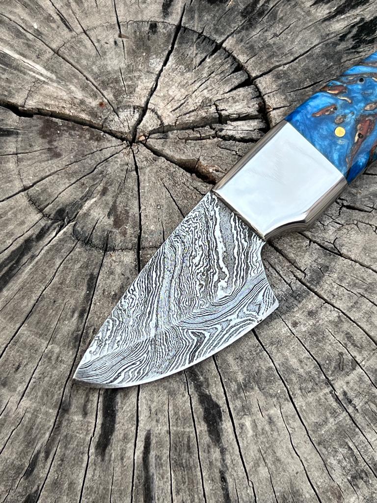Custom Handmade Damascus Steel Skinning Knife - Image 6