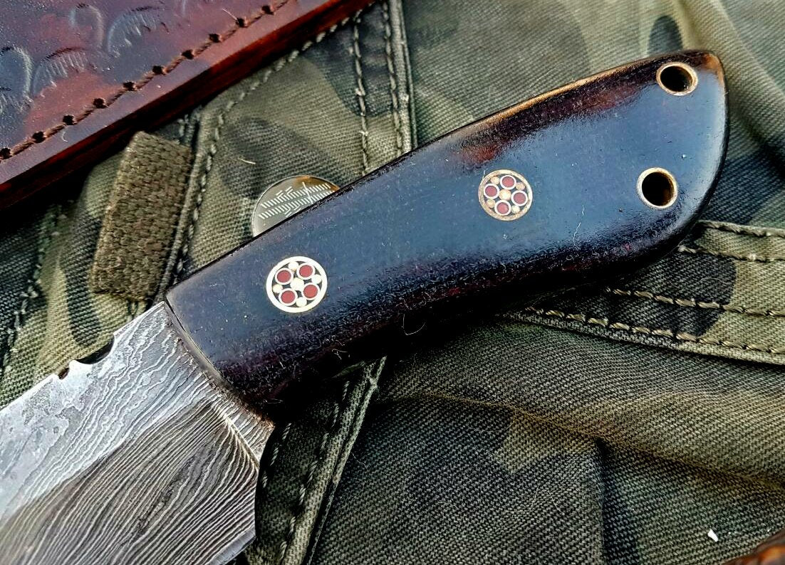 Custom Handmade Damascus Steel Skinning Knife - Image 3