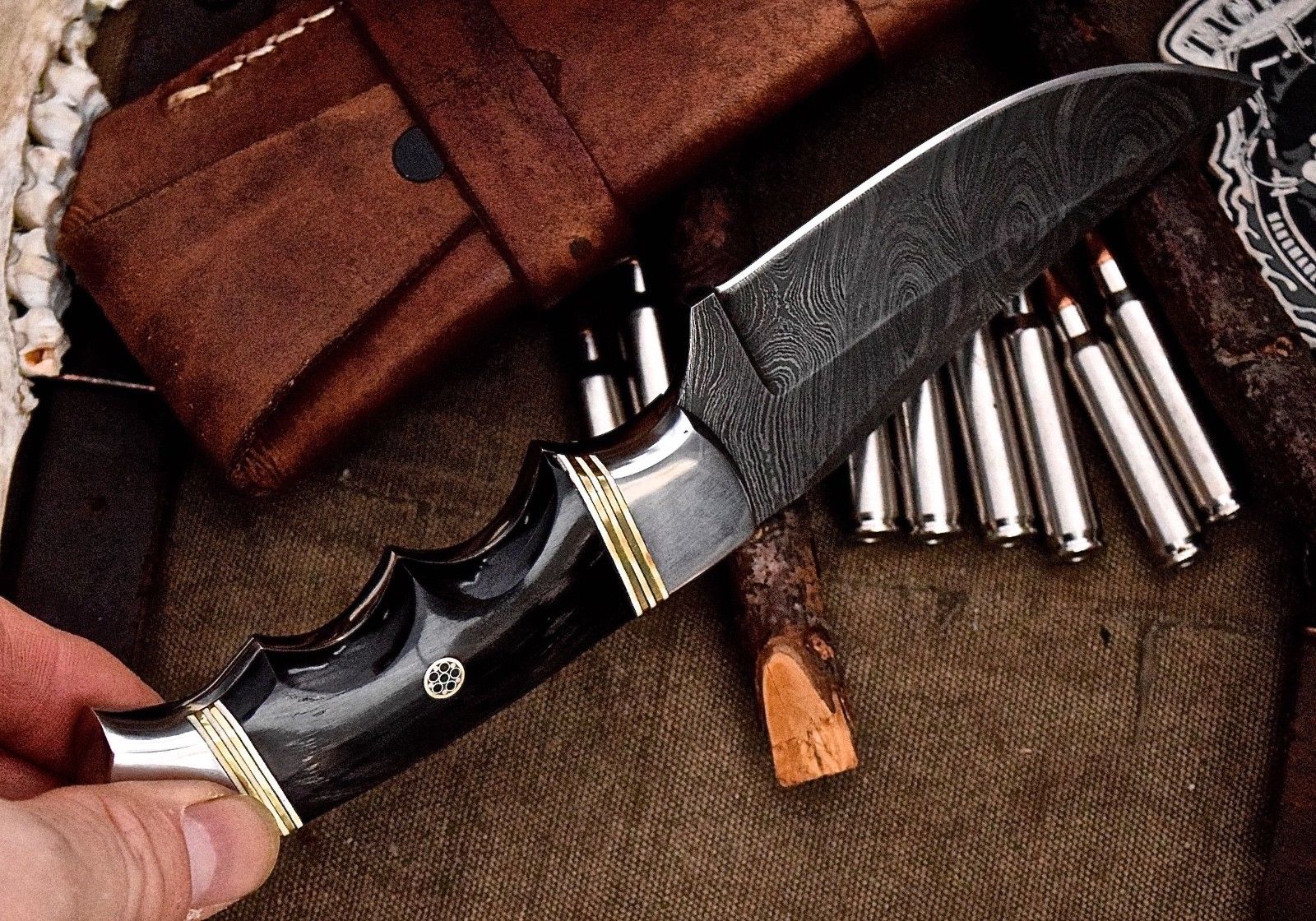 Custom Handmade Deer Hunting Knife with Damascus Steel Blade - Image 4