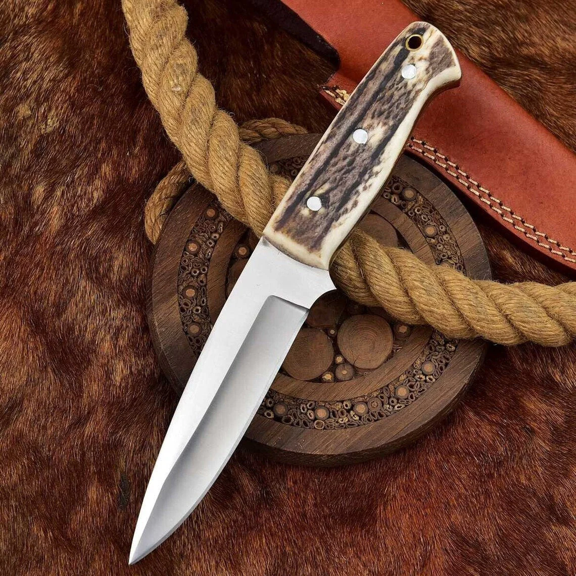 Custom Handmade Fixed Blade Skinning Knife with Leather Sheath - Image 2