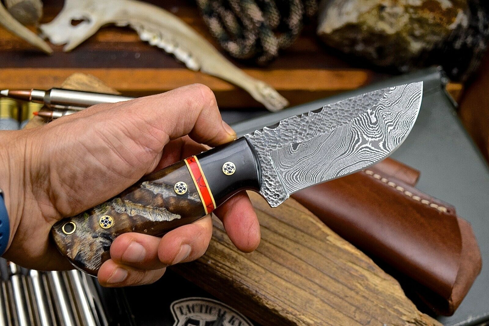 Custom Handmade Hammered Forged Damascus Sheep-Buffalo Horn Hunting EDC Blade Knife - Image 3