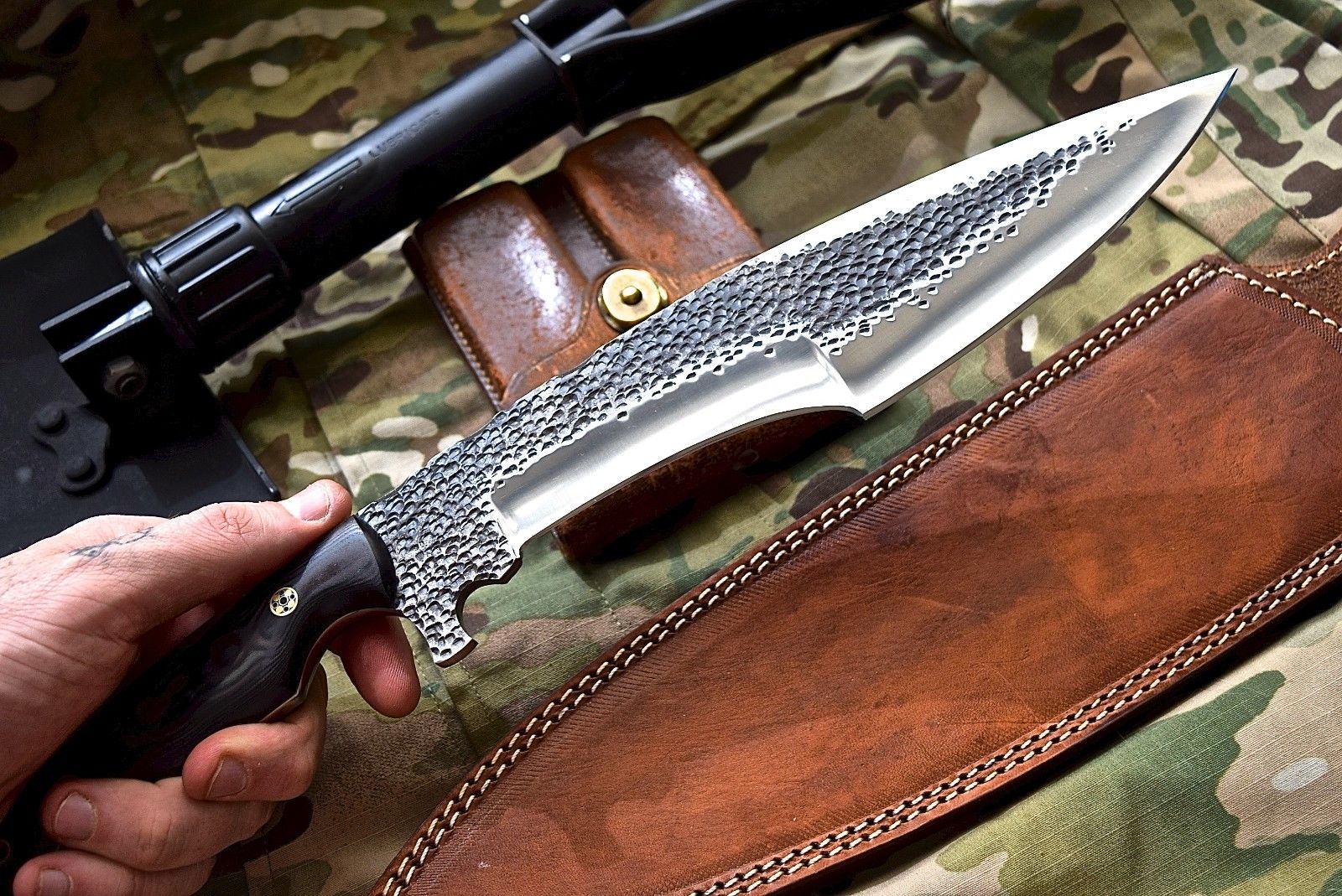 Custom Handmade Hunters Knife with Leather Sheath - Image 2