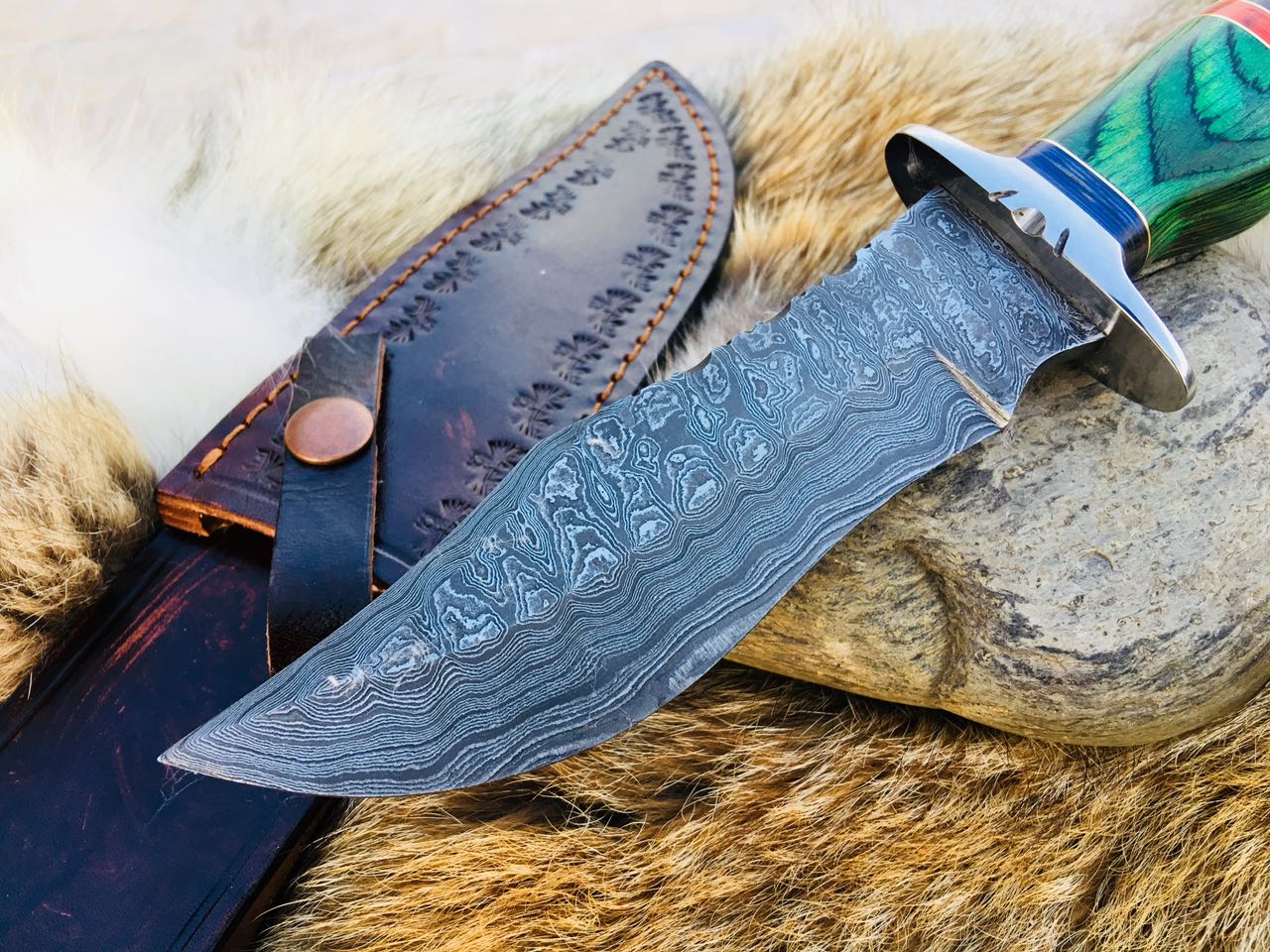 Custom Handmade Hunting Knife with Damascus Steel Blade - Image 2