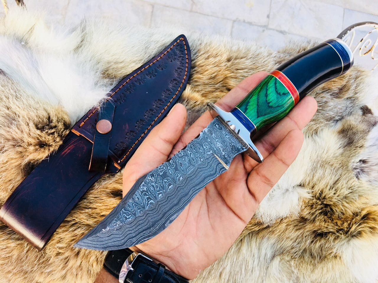 Custom Handmade Hunting Knife with Damascus Steel Blade - Image 3