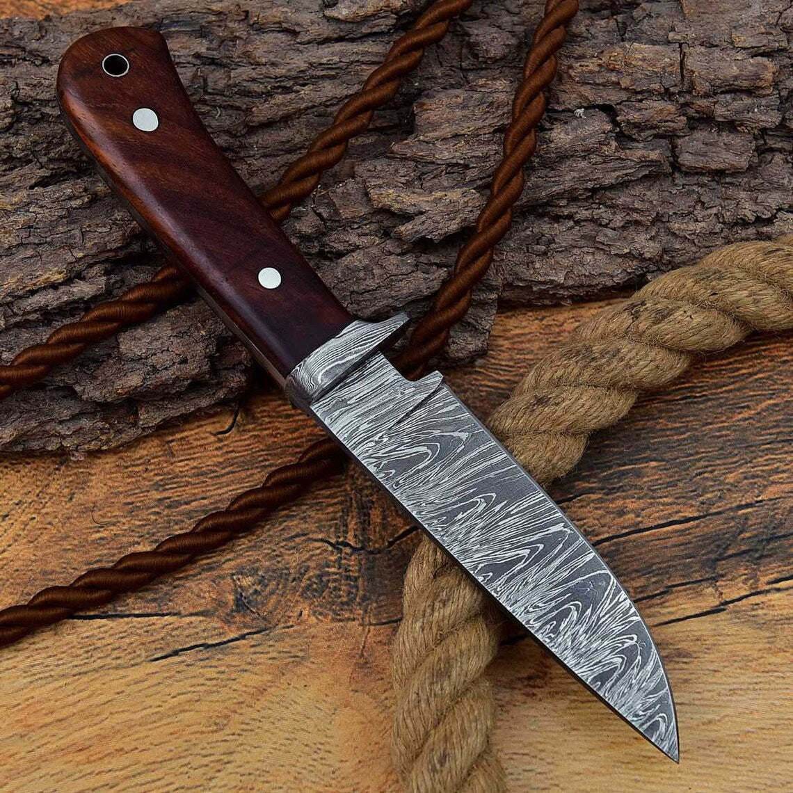 Custom Handmade Hunting Knife with Full Tang Damascus Steel Blade and Rosewood Handle - 8.25 Inches - Image 2