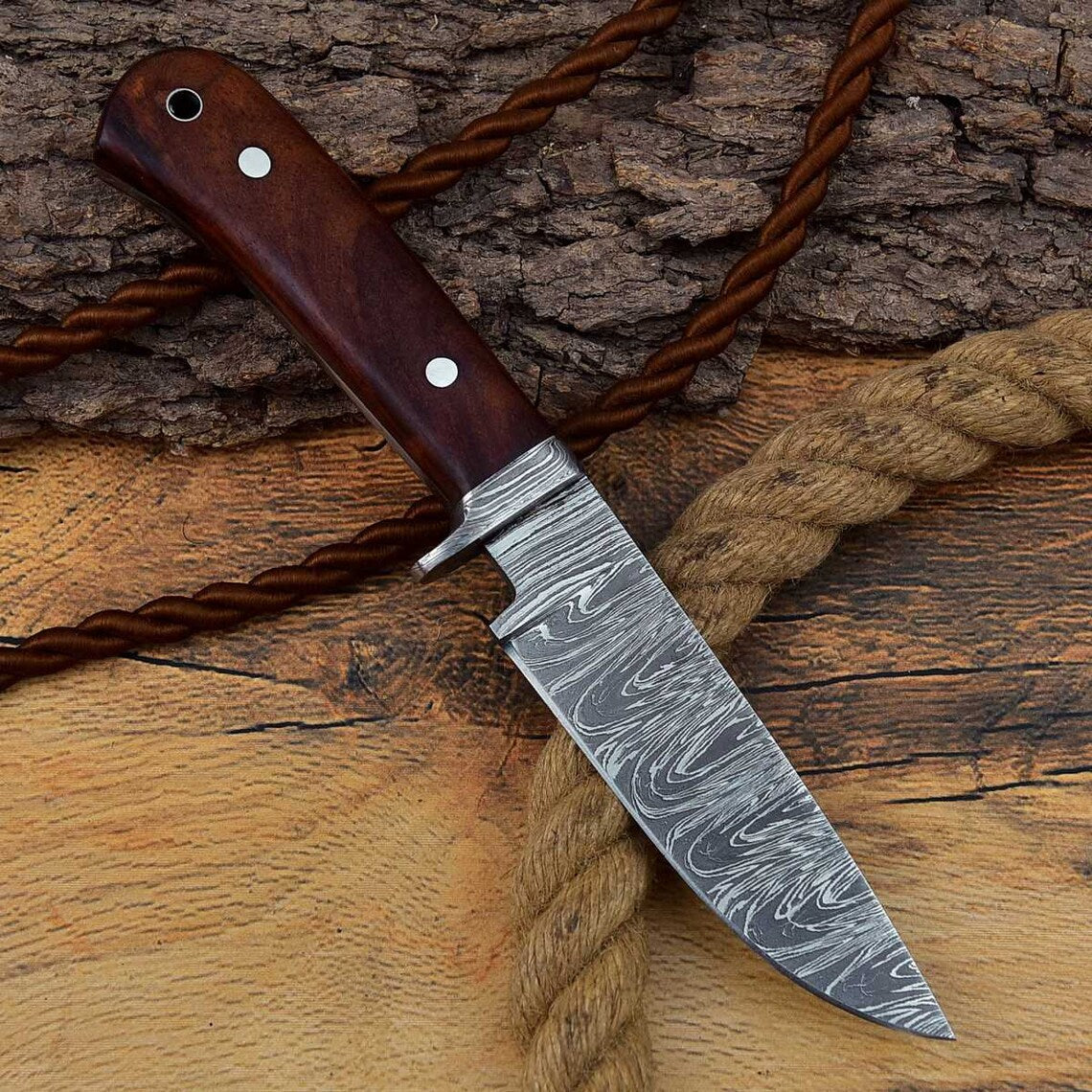 Custom Handmade Hunting Knife with Full Tang Damascus Steel Blade and Rosewood Handle - 8.25 Inches - Image 3