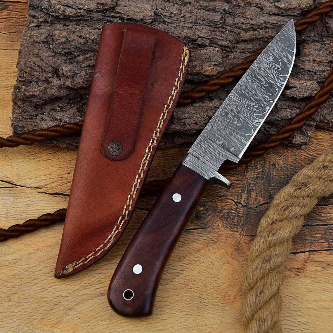 Custom Handmade Hunting Knife with Full Tang Damascus Steel Blade and Rosewood Handle - 8.25 Inches - Image 4