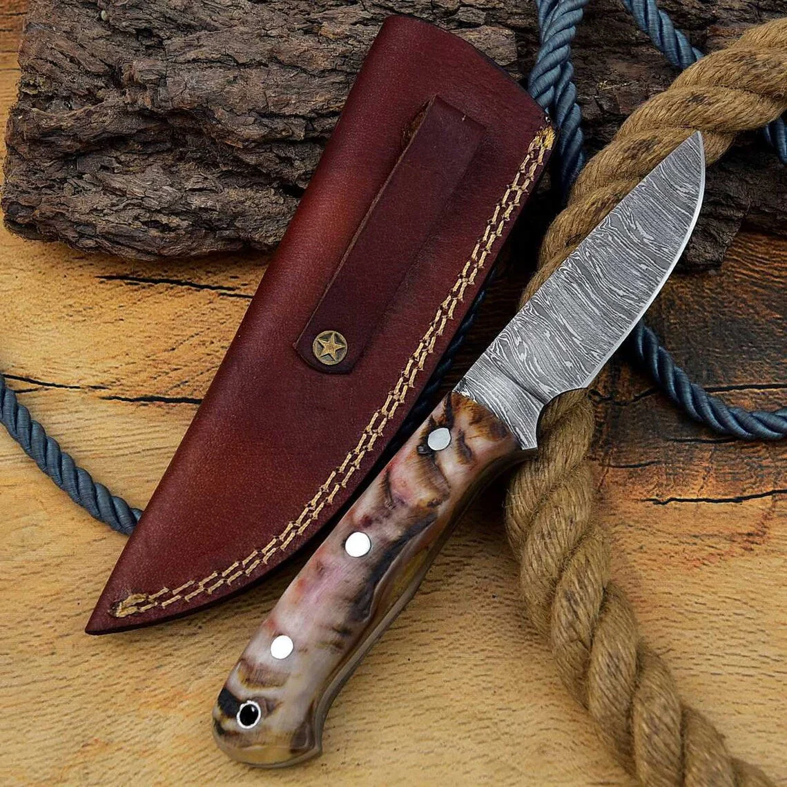 Custom Handmade Skinning Knife with Full Tang Damascus Steel Blade and Mountain Sheep Horn Handle - 7.25 Inches - Image 3