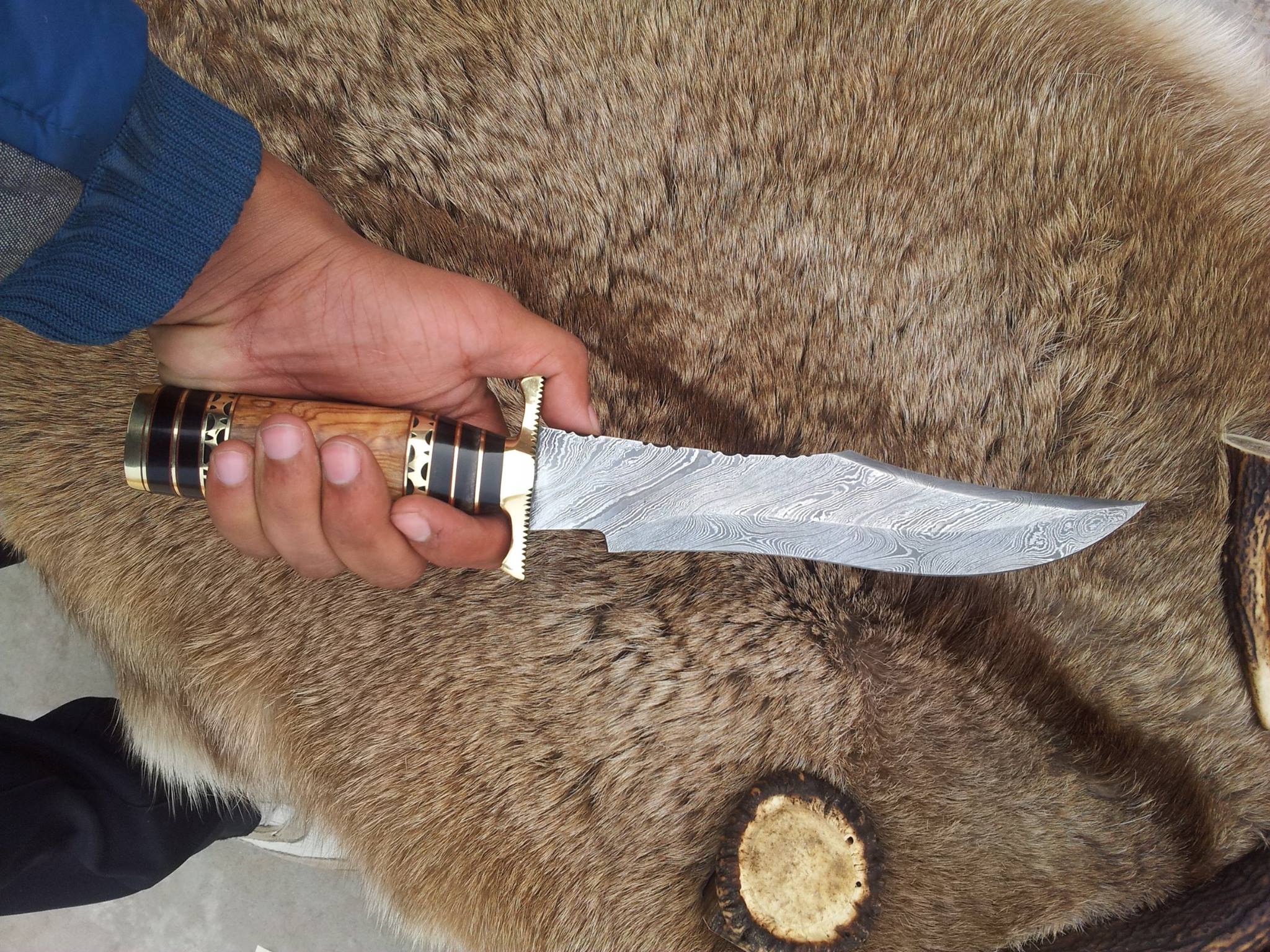 Custom Handmade Steelstorm Bowie Knife with Twist Pattern Damascus Steel Blade and Olive Wood Handle - 13 Inches - Image 3
