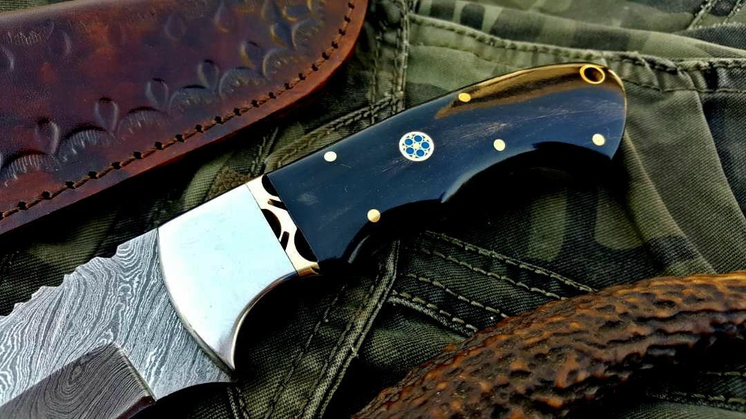 Custom Handmade Twist Damascus Steel Hunting Skinning Knife - Image 5