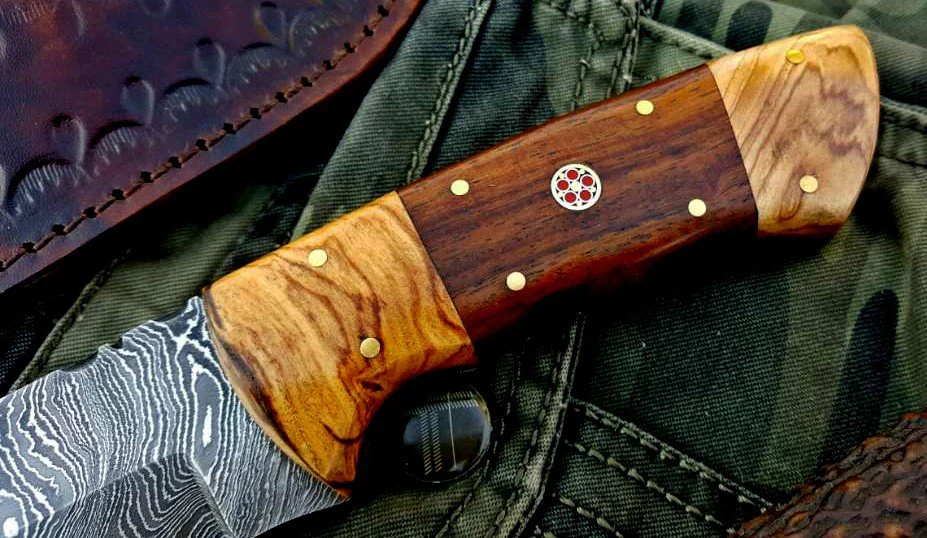 Custom Handmade Twist Damascus Steel Hunting Skinning Knife - Image 3