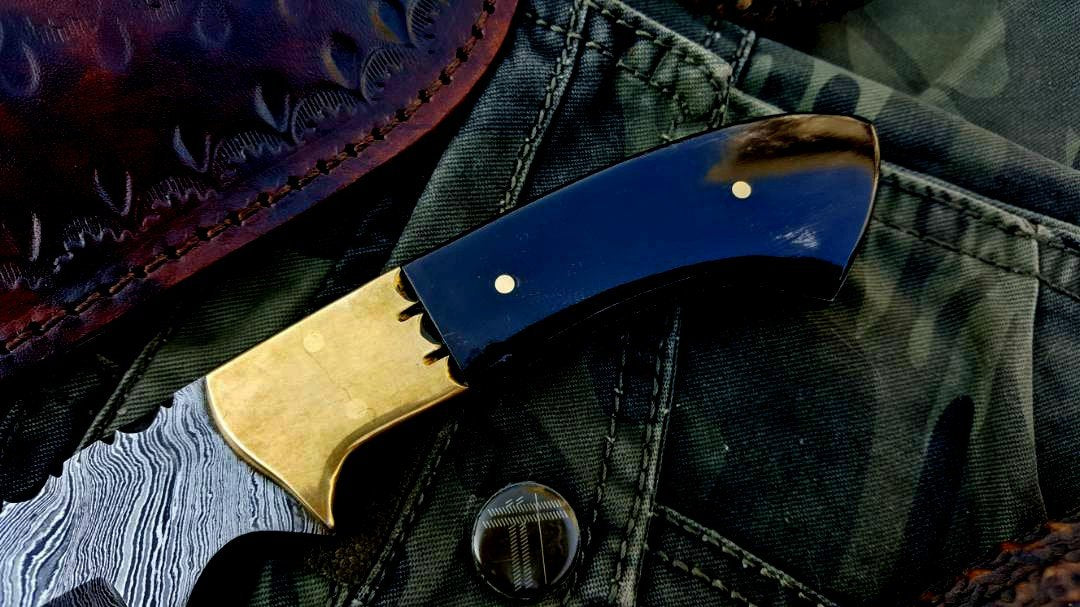 Custom Handmade Twist Damascus Steel Narrow Blade Hunting Knife - Image 3