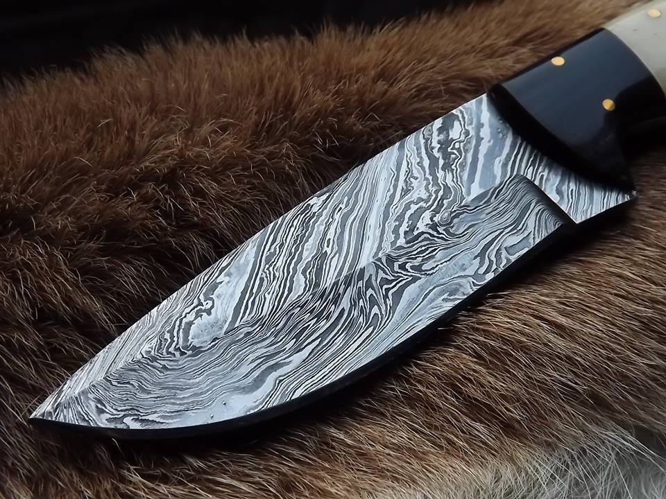 Custom Handmade Twister Damascus Steel Hunting Skinning Knife - Image 3