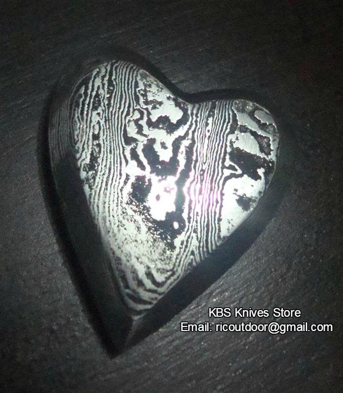 Damascus Heart Pendant - Image 2