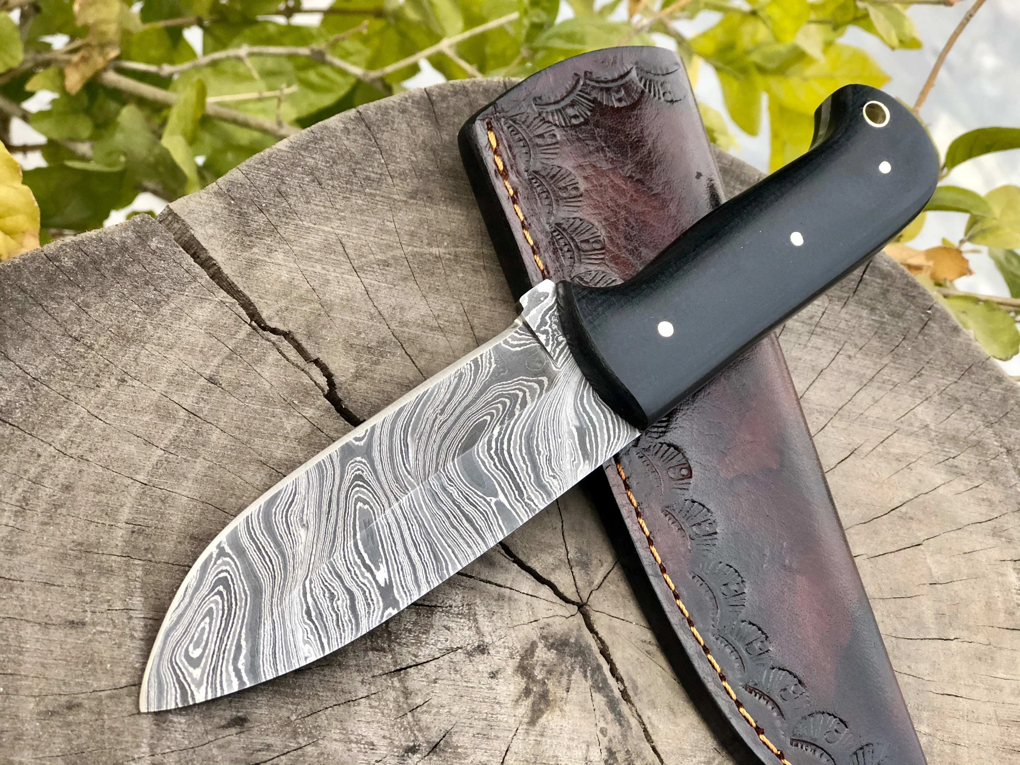 Damascus Steel Camping Knife - Image 2