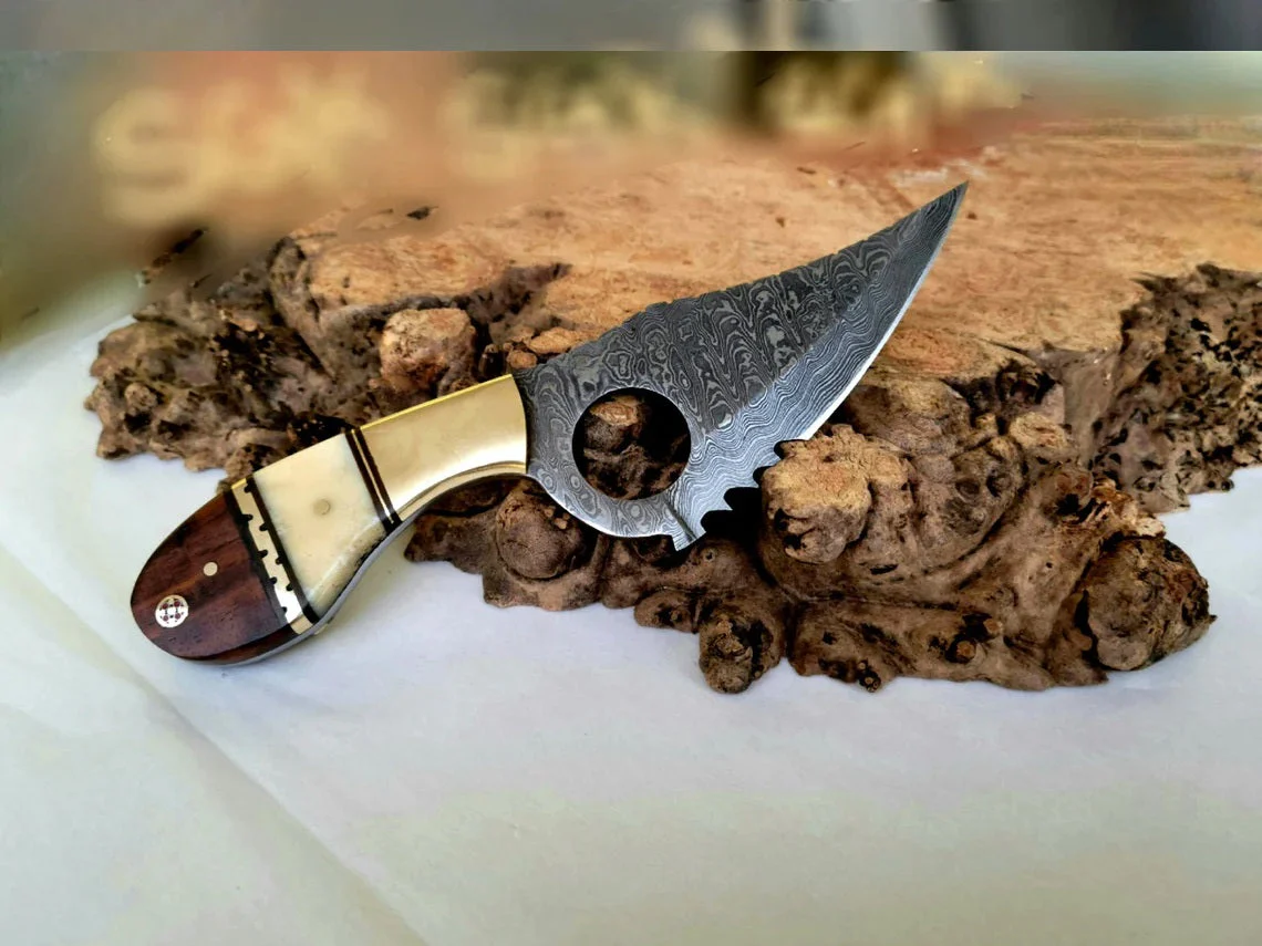 Damascus Steel Handmade Finger Hole Skinning Knife with Bone-Rose Wood and Brass Bolster Handle, Serrated Edge - Image 2