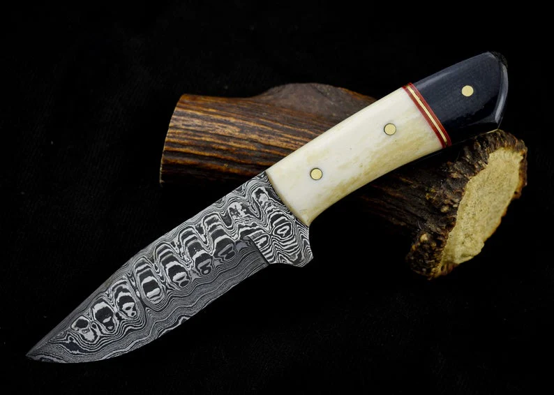 Damascus Steel Hunting Knife - Image 2