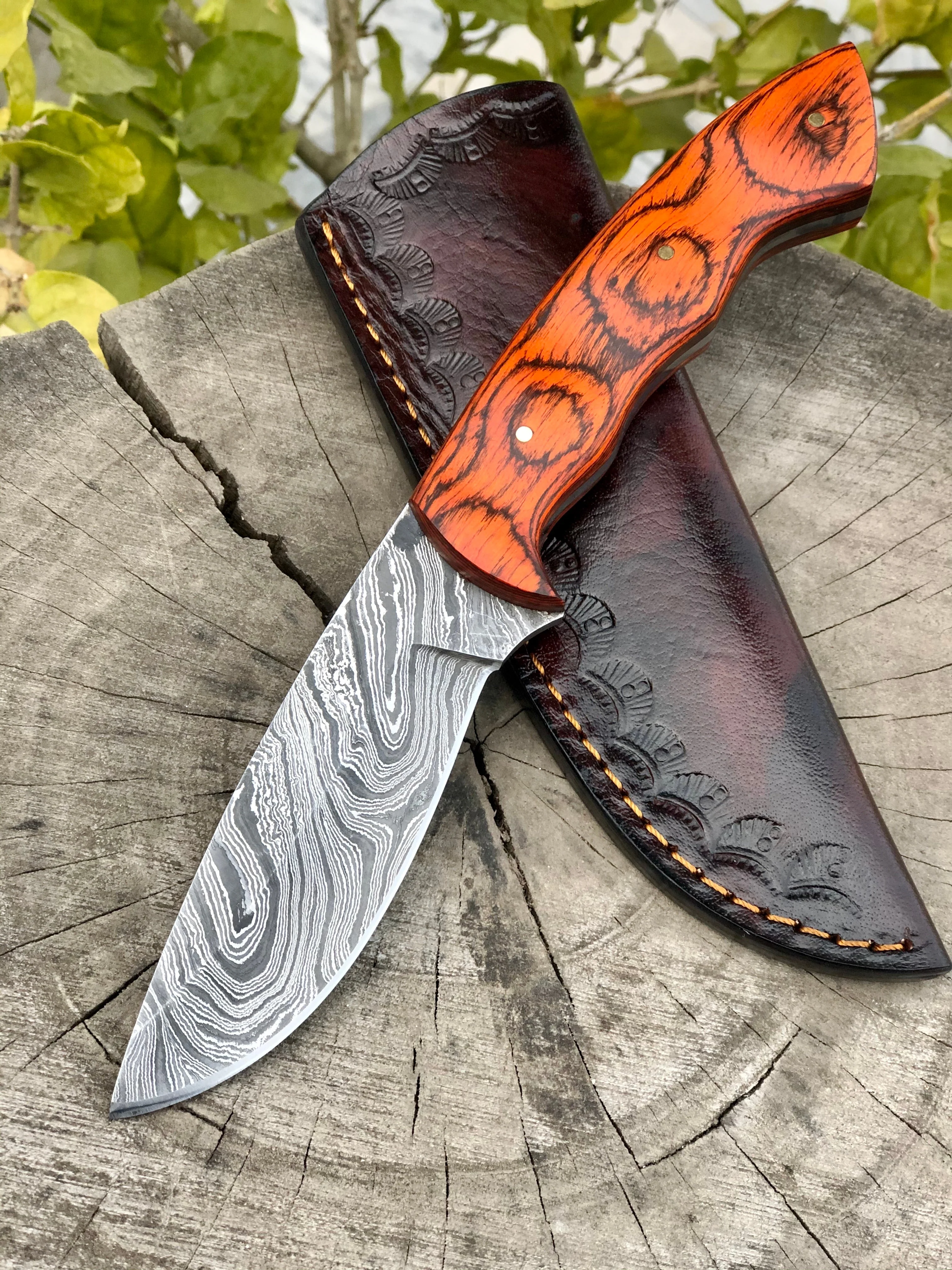 Damascus Steel Hunting Skinning Knife - Image 3