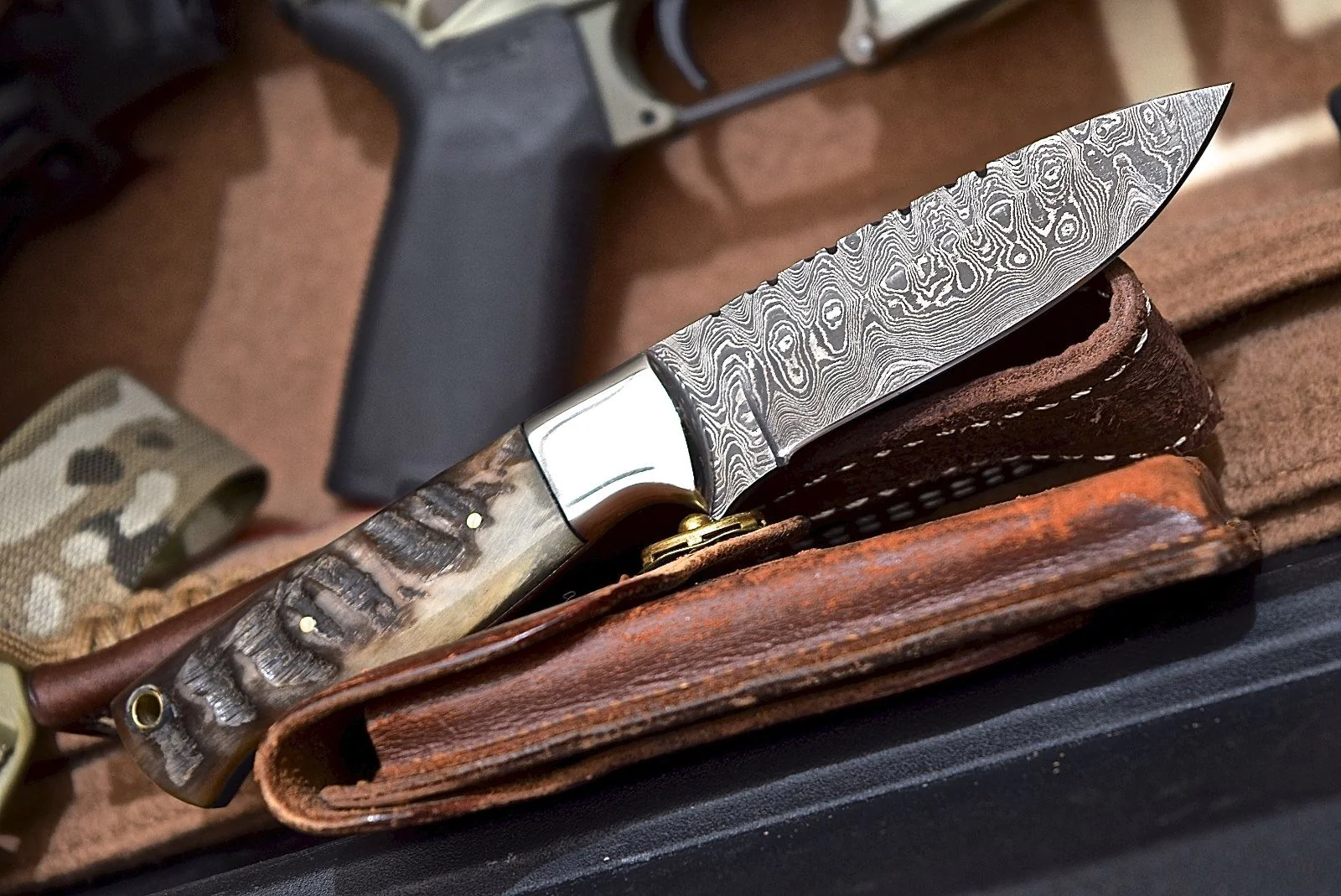 Damascus steel skinning knife - Image 2