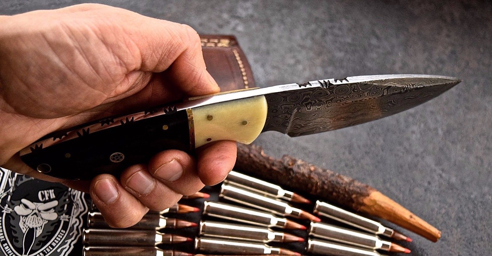 Damascus steel skinning knife - Image 2
