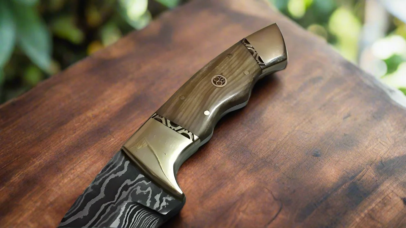 Deer Skinning Knife Custom Handmade Full Tang Damascus Steel with Olivewood Handle, 8.5-inch - The Olivecrest - Image 3