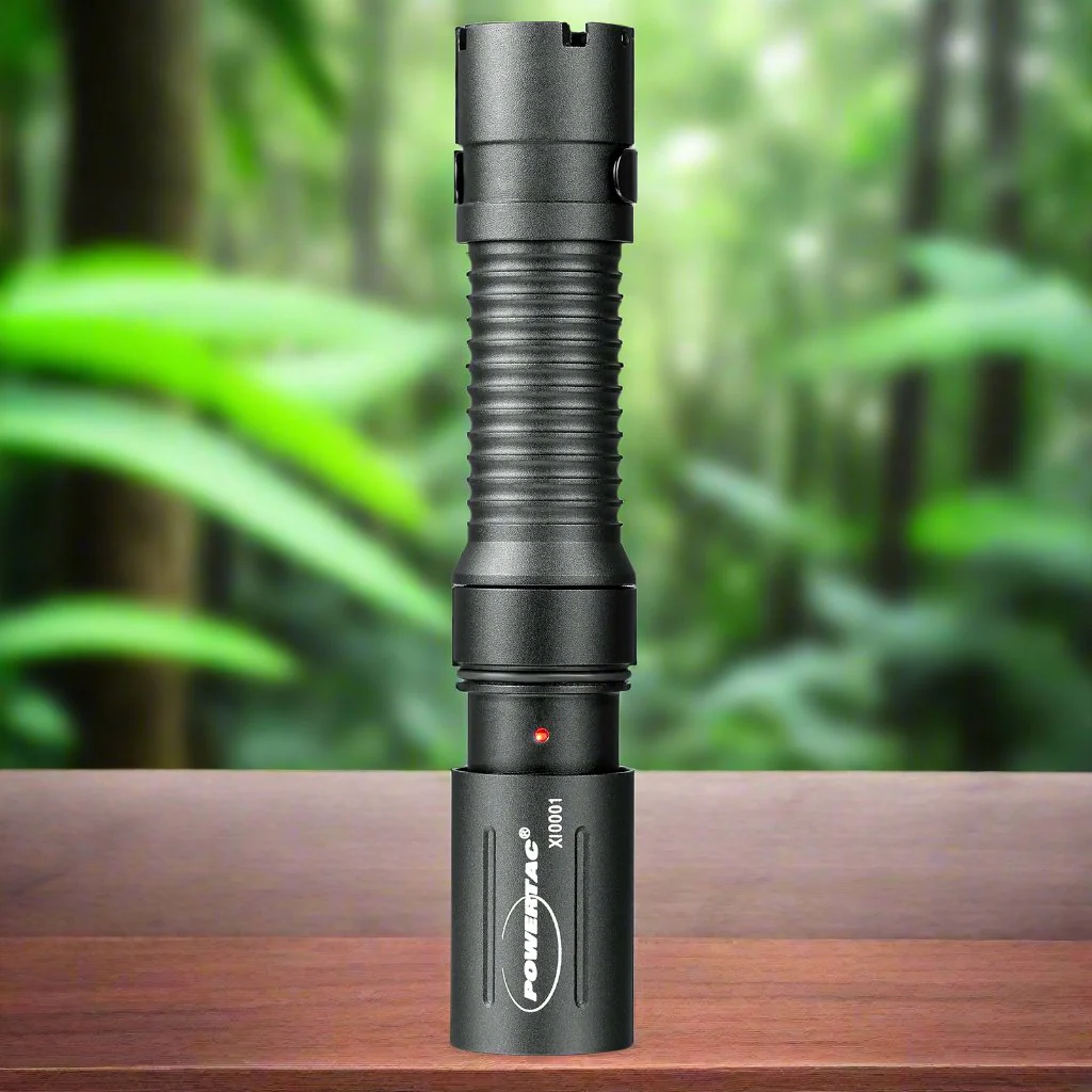 E3R Nova- 820 Lumen Rechargeable Flashlight - Image 10