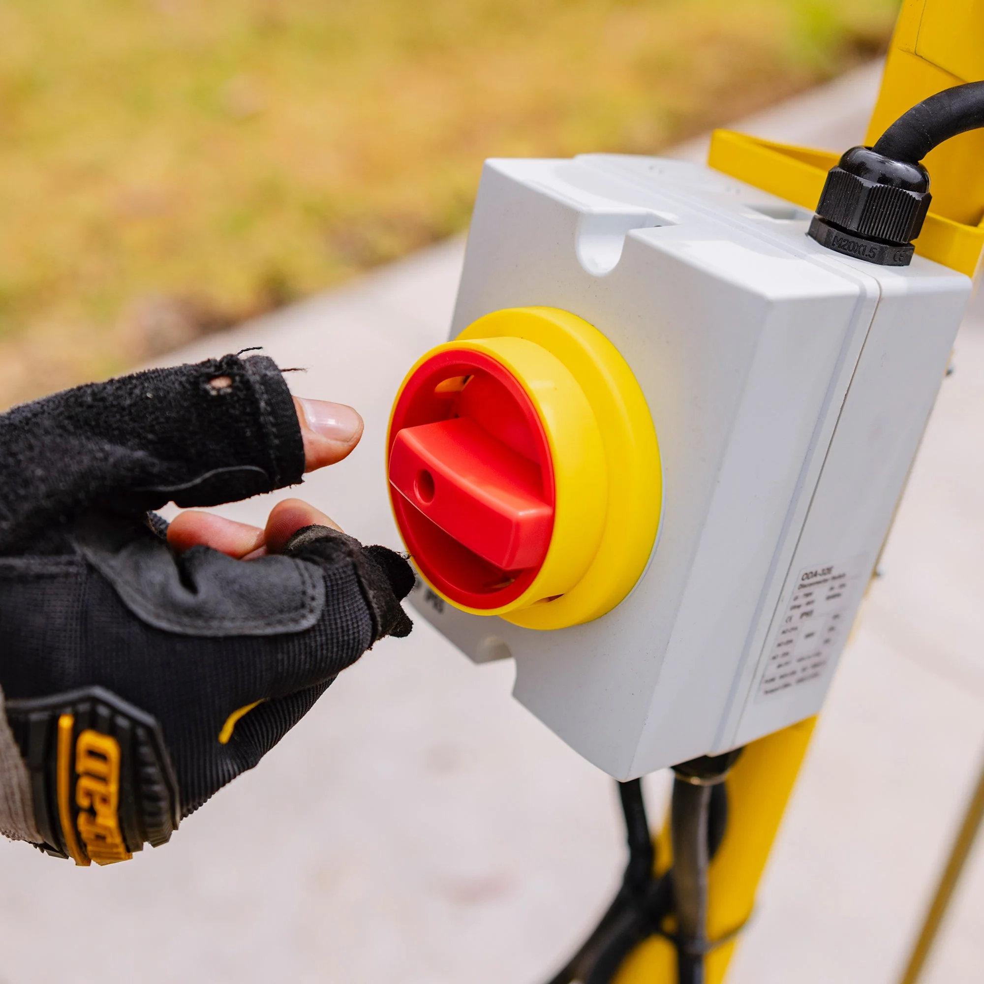 Electric 8” Concrete Scarifier Planer Grinder for Sidewalk Trip Hazard Repair, Traffic Line Removal - Image 12