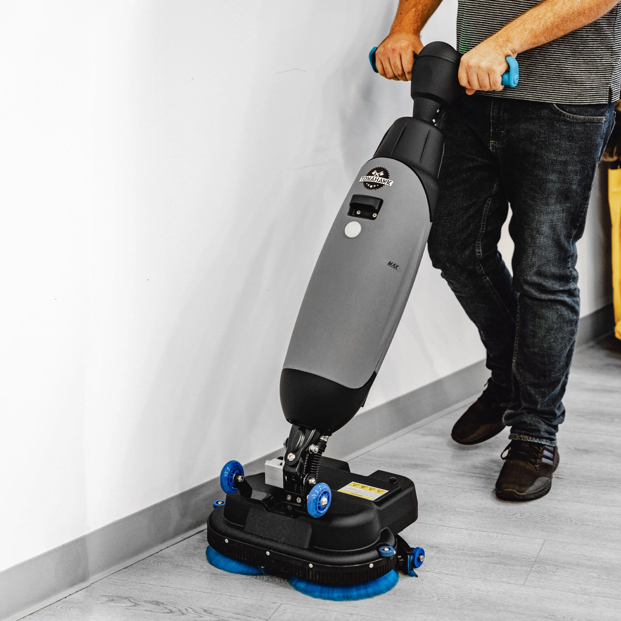 Electric Floor Scrubber Cleaner with 18” Power Mop Brushes Cordless 36V Battery Powered - Image 3