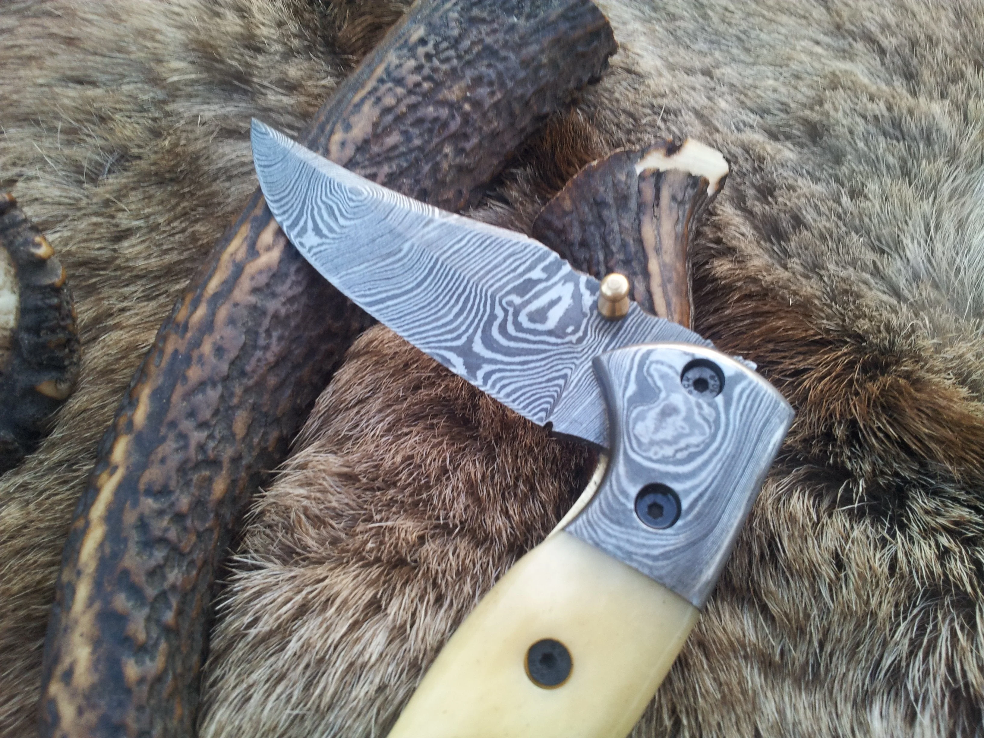 Everyday Carry Damascus Steel Folding Pocket Knife with Bone Handle – The BoneCraft - Image 2